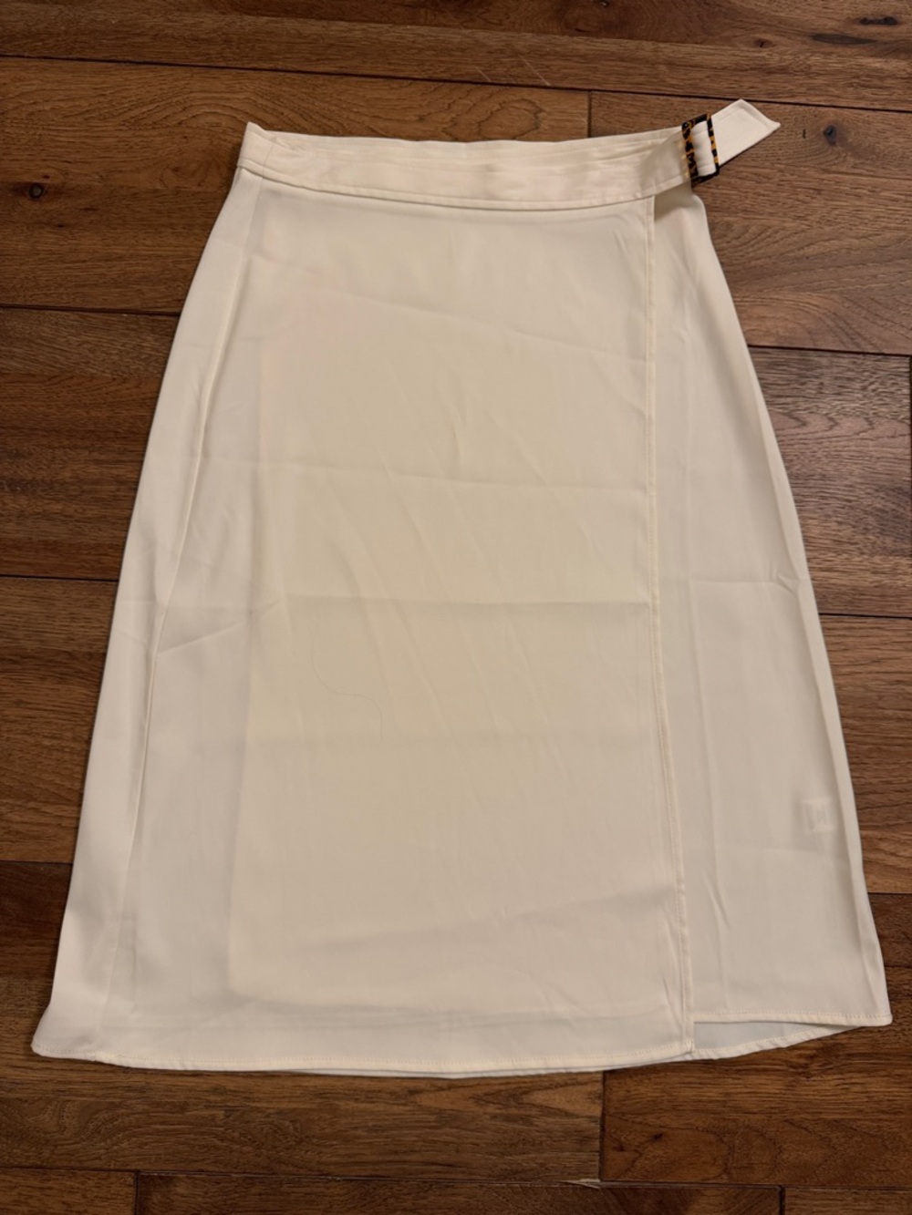 Max Studio Cream Wrap Skirt Size 4 Like New Minimal Chic